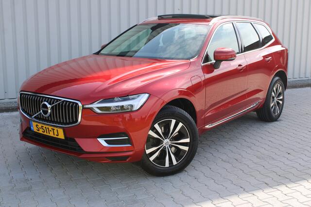 Volvo XC60 2.0 Recharge T6 AWD R-Design | Incl. 12 maanden garantie | Cruise control | Climate control | Apple carplay/Android auto | Uitklapbare trekhaak | Schuif/kantel dak | Parkeercamera | Stoel/stuurverwarming |