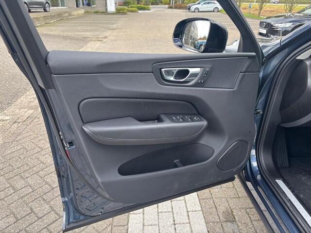 Volvo XC60 2.0 T6 Plug-in hybrid AWD Plus Dark Panoramadak | 360 camera | Memory | Trekhaak