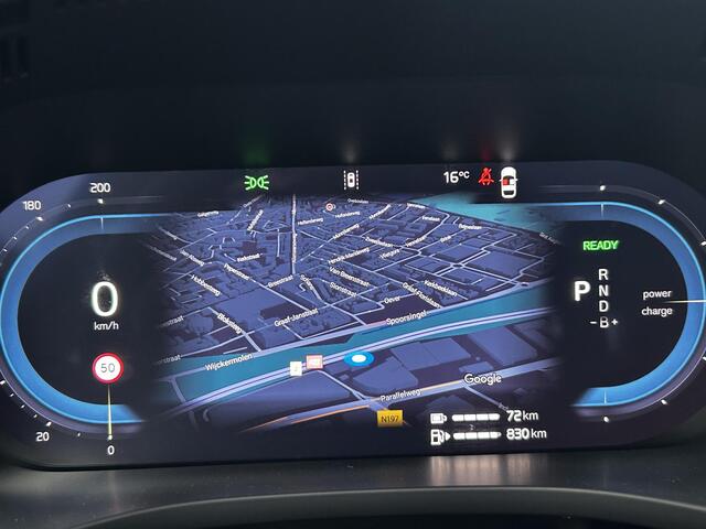 Volvo XC60 2.0 T6 Plug-in hybrid AWD Ultra Dark Panorama dak, 360Gr Parkeer Camera, Verwarmde stoelen+Stuur, Harman-Kardon Premium Sound, Electr. verstelbare voorstoelen, Trekhaak semi electrisch