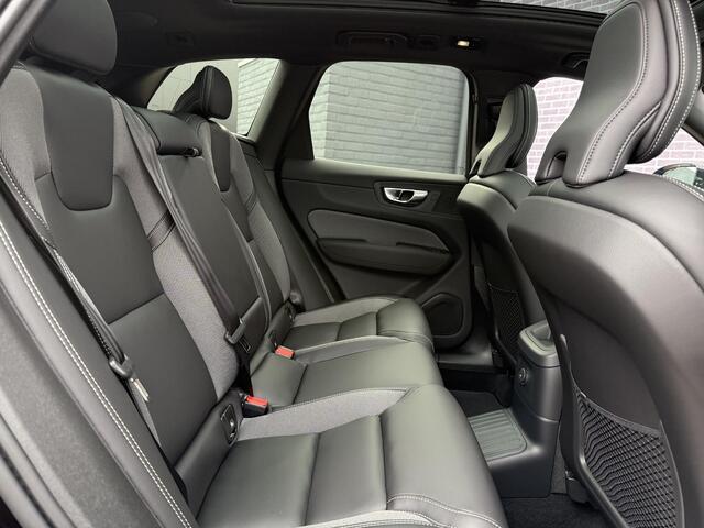 Volvo XC60 2.0 T6 Plug-in hybrid AWD Ultra Black Edition | Nieuw | Facelift! | Trekhaak | Luchtvering | 22'' Wielen | Gelaagd Glas | 360º Camera | VOL