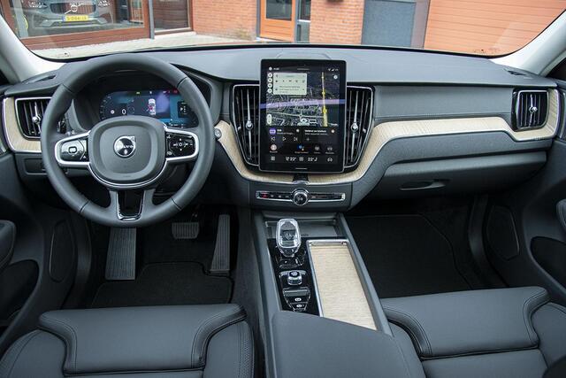 Volvo XC60 2.0 T6 PLUG-IN HYBRID AWD ULTRA BRIGHT