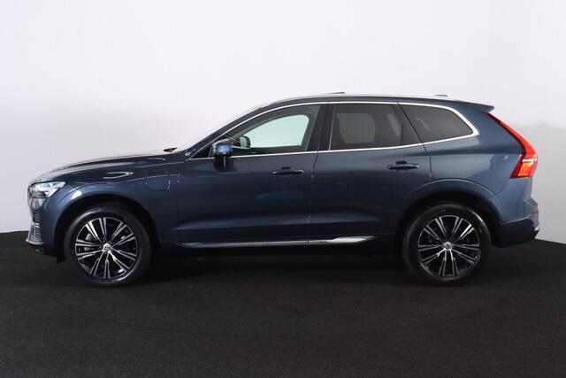 Volvo XC60 T8 Recharge AWD Inscription - Panorama/schuifdak - IntelliSafe Assist - Harman/Kardon audio - Adaptieve LED koplampen - Parkeercamera achter - Verwarmde voorstoelen & stuur - Parkeersensoren voor & achter - Elektr. bedienb. voorstoelen met geheugen - Draa