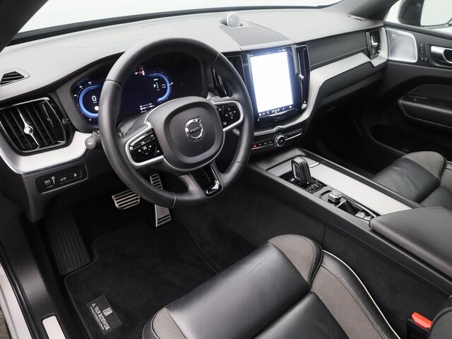Volvo XC60 2.0 Recharge T6 AWD R-Design | PANO | CAMERA | ADAPTIVE | B&W | MEMORY | LUCHTVERING | STOEL- EN STUURVERW. | TREKHAAK