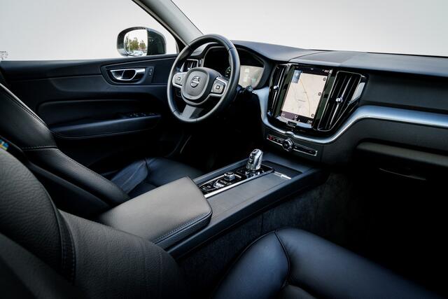 Volvo XC60 T8 Twin Engine AWD Momentum | Panoramadak | Luchtvering | Leder | Adapt. Cruise | Getint glas