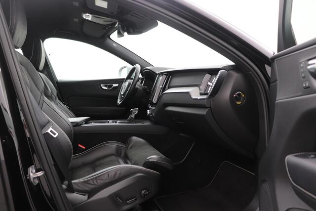 Volvo XC60 T5 R-Design | ACC | Stoelverwarming | 19 Inch | Keyless | Trekhaak