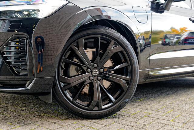 Volvo XC60 2.0 T8 Plug-in hybrid AWD Ultimate Black Edition Luchtvering, Trekhaak, 21", Panoramadak