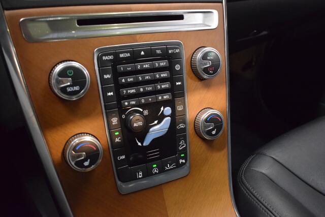 Volvo XC60 2.0 T5 245pk AUT8 Summum Schuifdak/ Leer/ Mem stoel/ Camera/ Verw. voorruit