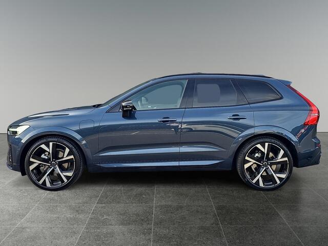 Volvo XC60 2.0 T6 Plug-in hybrid AWD Plus Black Edition | Luchtvering | 22-inch wielen | Panorama dak | Sportstoelen|