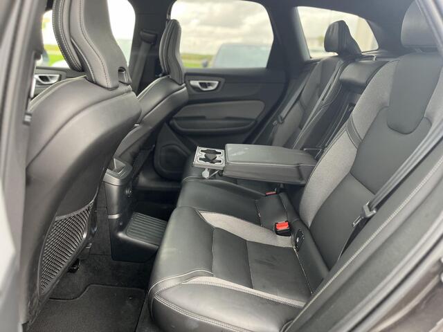 Volvo XC60 T8 Plug-in hybrid AWD Ultimate Dark