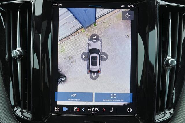 Volvo XC60 T6 Recharge AWD Ultra Black Edition - LONG RANGE - Panorama/schuifdak - IntelliSafe Assist & Surround - 360º Camera - Harman/Kardon audio - Adaptieve LED koplampen - Verwarmde voorstoelen, stuur & achterbank - Parkeersensoren voor & achter - Elektr. bedie