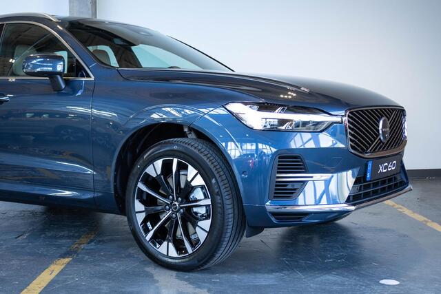 Volvo XC60 2.0 T6 Plug-in hybrid AWD Plus Bright | Luchtvering | Head-up Display | 360º Camera | Schuif/Kantel Panoramadak | Harman Kardon Premium Audio | Elektrisch Verstelbare Voorstoelen | Google Infotainment |