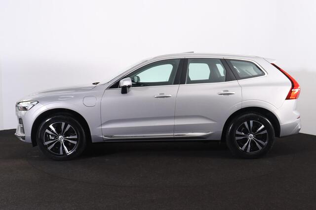 Volvo XC60 T6 Recharge AWD Core Bright - LONG RANGE - Panorama/schuifdak - IntelliSafe Assist & Surround - Parkeercamera achter - Verwarmde voorstoelen, stuur & achterbank - Parkeersensoren voor & achter - Draadloze tel. lader - High Performance audio - 18' LMV