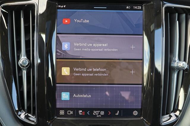 Volvo XC60 T6 Recharge AWD Core Bright - LONG RANGE - Panorama/schuifdak - IntelliSafe Assist & Surround - Parkeercamera achter - Verwarmde voorstoelen, stuur & achterbank - Parkeersensoren voor & achter - Draadloze tel. lader - High Performance audio - 18' LMV