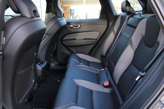 Volvo XC60 B5 265 pk Automaat R-Design | 360º Camera | Trekhaak | BLIS