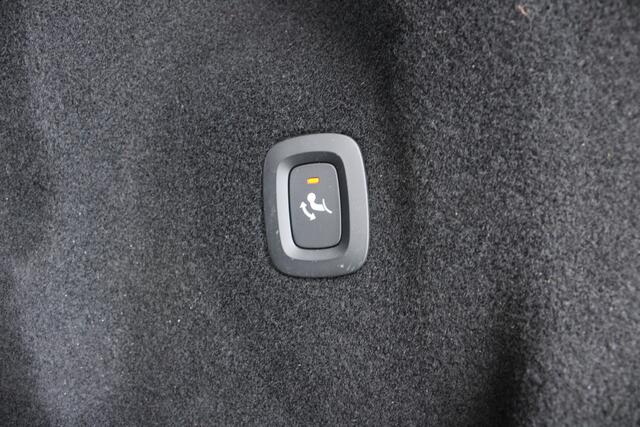 Volvo XC60 T8 Automaat Plug-in hybrid AWD Inscription | 360 Camera | Schuif/kanteldak | Trekhaak | Adapt. Cruise | H&K Audio