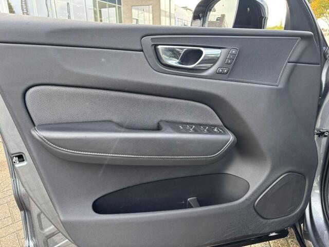 Volvo XC60 B5 R-Design 20"L.M.Velgen|Park.Verwaring|Donker Glas|Automaat