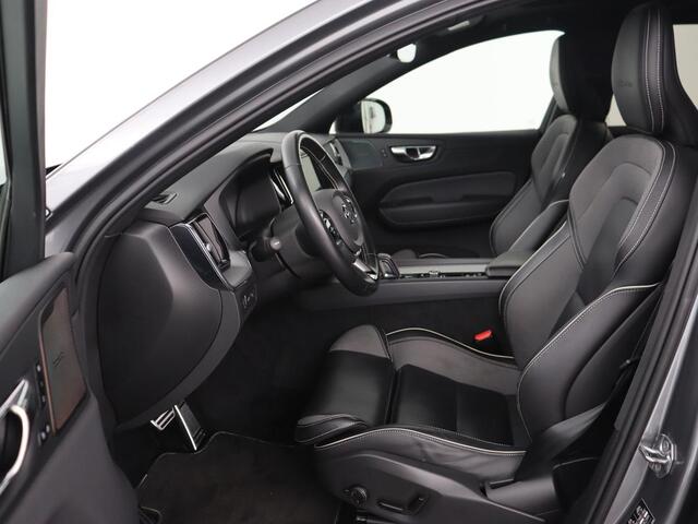 Volvo XC60 2.0 Recharge T8 AWD R Design | Panoramadak | Head-Up | Trekhaak | Harman/Kardon | Camera | Adaptive cruise | Stoelverwarming | Memory | Navigatie
