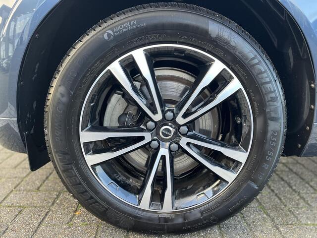 Volvo XC60 B5 Momentum Pro
