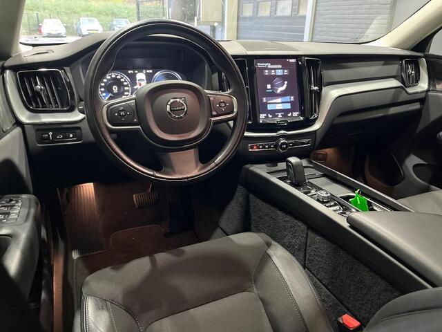 Volvo XC60 T6 Recharge Momentum Pro | ACC | Panoramadak | Trekhaak | harman/kardon | Stoel+Stuurverwarming