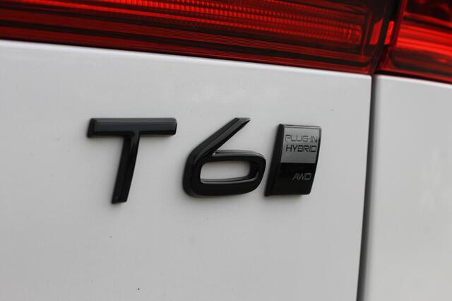 Volvo XC60 T6 350PK FACELIFT 2026 AWD Plus Black Edition FACELIFT 2026 / Panoramisch schuif-kanteldak / Harman Kardon Audio / 21" lichtmetalen velgen / Head-Up Display / 360graden camera