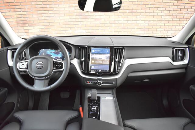 Volvo XC60 T6 350PK Plug-in hybrid AWD Plus Dark | 360 Camera | Trekhaak |