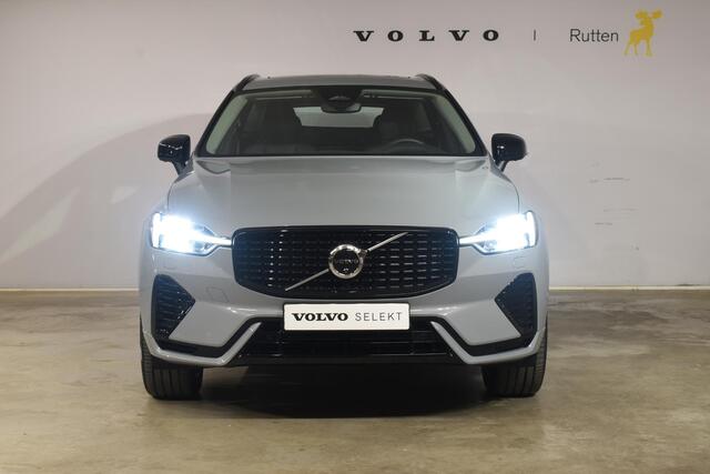 Volvo XC60 T6 350PK Automaat Plug-in Hybrid AWD Ultra Dark / Navigatie / Luchtvering / 360 Camera / Adaptieve Cruise Control / Stuurverwarming / Stoelverwarming v+a / Elektr. Achterklep / Schuifdak / Trekhaak