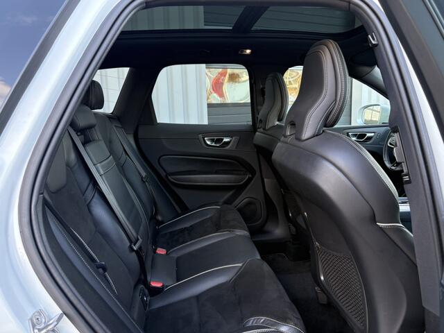 Volvo XC60 2.0 T5 AWD R-Design Trekhaak I Pano I 21 Inch I All-in prijs!