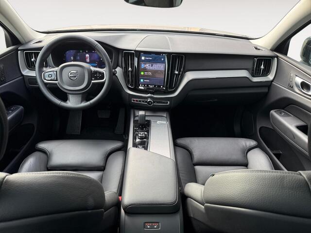 Volvo XC60 2.0 T6 Plug-in hybrid AWD Plus Dark | Trekhaak | Panormadak | Lederen bekleding | Adaptive Cruise Control |