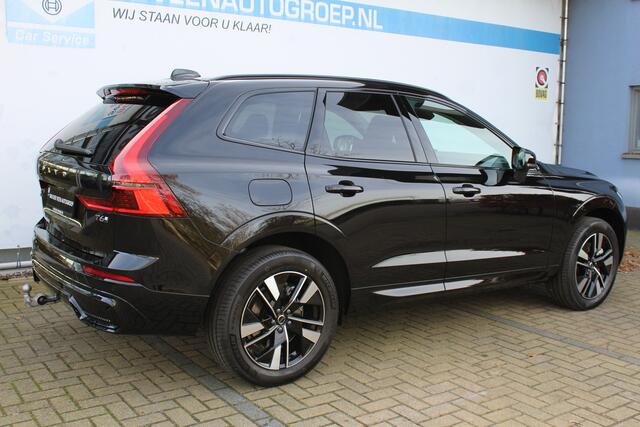 Volvo XC60 2.0 T6 Plug-in hybrid AWD Plus Dark | FACELIFT | Keyless entry/start | Achteruitrijcamera | Elektrische kofferbakklep | Memory stand stoelen | Adaptive cruise | Wegklapbare trekhaak | Apple CarPlay/Android Auto | Climate controle | Draadloze telefoonlader