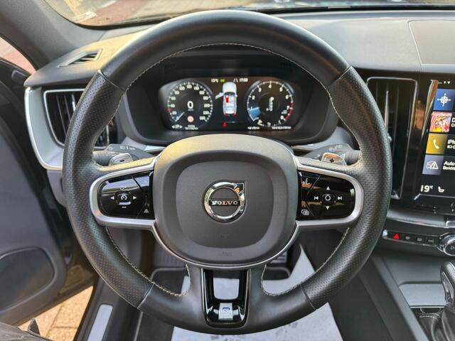 Volvo XC60 T5 R-Design/BTW AutoPilot assist//Panoramadak/IntelliSafe/Camera