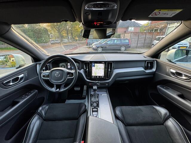 Volvo XC60 T5 R-Design/BTW AutoPilot assist//Panoramadak/IntelliSafe/Camera