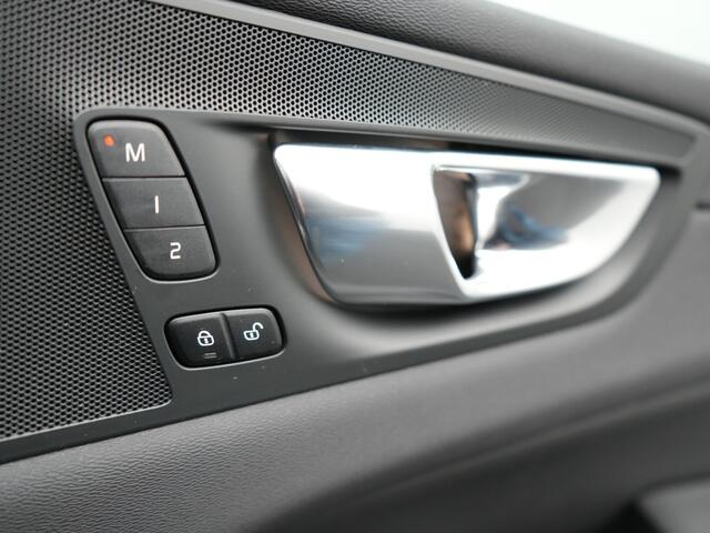 Volvo XC60 T6 Plug in Hybrid LONG RANGE AWD R-Design 350pk Dealer O.H. PHEV | Panodak | 360 Camera | Luxe Lederen Sportstoelen Memory & Ventilatie | 21" L.M | Google Maps | Keyless | Verwarmde Stoelen & Stuur | Virtual | DAB |