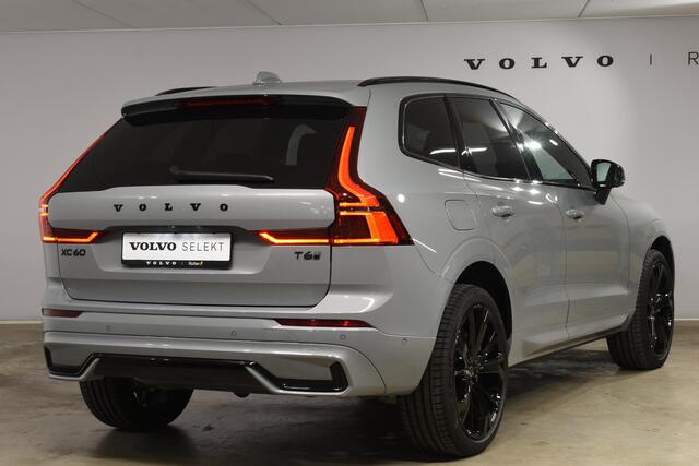 Volvo XC60 T6 350PK Plug-in Hybrid AWD Plus Black Edition / 360 Camera / Panorama Dak / Lederen Bekleding / Elektrische Stoelen / Stuur & Stoelverwarming /