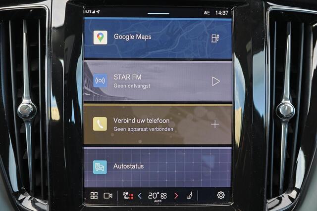 Volvo XC60 T6 Recharge AWD Core Bright - Panorama/schuifdak - IntelliSafe Assist & Surround - Adaptieve LED koplampen - Parkeercamera achter - Verwarmde voorstoelen, stuur & achterbank - Parkeersensoren voor & achter - Draadloze tel. lader - 18' LMV