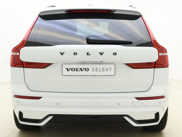 Volvo XC60 B5 251pk R-Design / Head-Up / Panoramadak / Harman&Kardon Audio / Black Pack / Elektr. Stoelen / Elektr. Trekhaak / Noodreservewiel / Stoel + Stuurw. Verwarming / 4 - Zone Climate / Achterb. Verwarming /