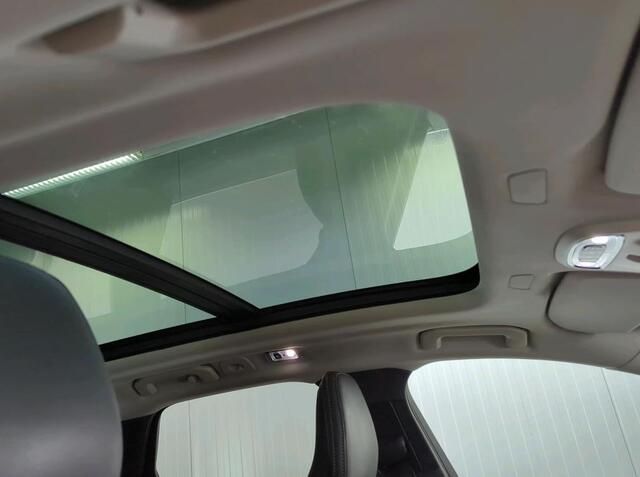 Volvo XC60 2.0 T6 250KW AWD hybrid Inscription / Panoramadak / Trekhaak / Leder lux./ Stuur-Stoelverw./ Pdc+camera / Audio & Park Ass./ Lighting /