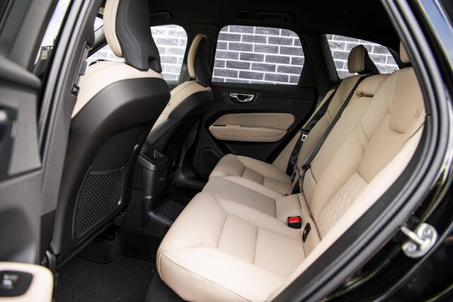 Volvo XC60 2.0 T6 Plug-in hybrid AWD Essential | Climate | Driver Assist | Getint glas | 19" | Lage Fiscale Waarde!!