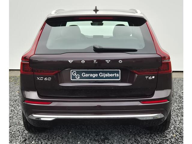 Volvo XC60 2.0 T6 Phev hybrid AWD Ultra Bright MY 2026 - 20" Wielen - Panoramadak - Lighting - Head up - Harman Kardon Audio - 360 Cam - Alarm - Climate - Full led koplampen -Donkere hemel