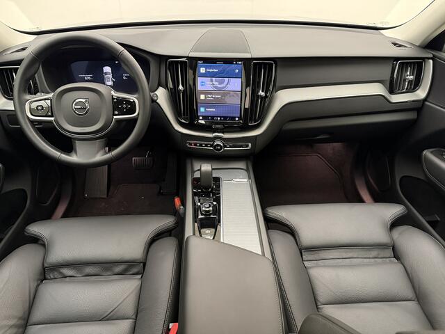 Volvo XC60 T6 350pk AWD Plus Dark / 360 Camera / El. Trekhaak / El. Stoelen / Adapt. Cruise / BLIS / 19'' + All Season / Stoel + Stuurw. Verwarming / Achterb. Verwarming /