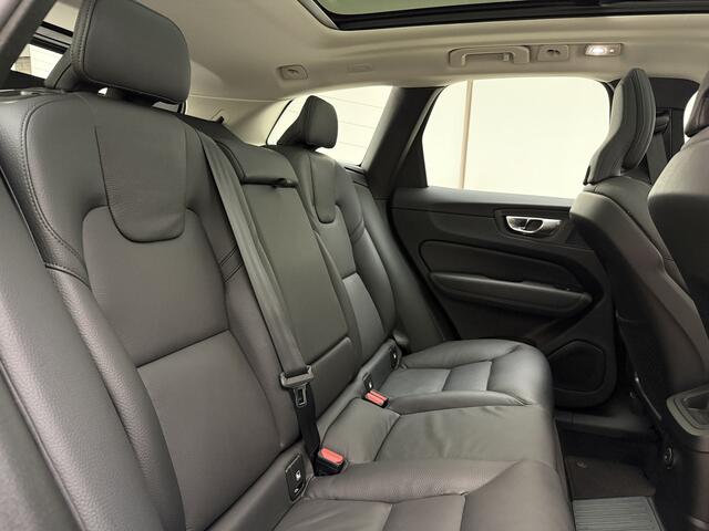 Volvo XC60 T6 350pk AWD Plus Dark / 360 Camera / El. Trekhaak / El. Stoelen / Adapt. Cruise / BLIS / 19'' + All Season / Stoel + Stuurw. Verwarming / Achterb. Verwarming /
