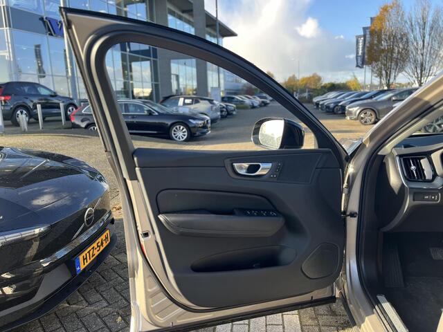 Volvo XC60 2.0 T6 Plug-in hybrid AWD Plus Dark