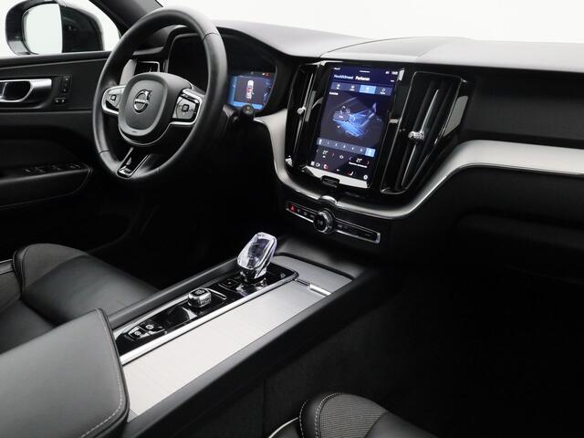Volvo XC60 2.0 T6 Plug-in hybrid AWD Plus Dark | FACELIFT | PANO | CAMERA | KEYLESS | STOEL- EN STUURVERW.