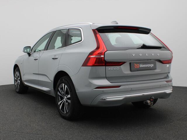 Volvo XC60 2.0 T6 Plug-in hybrid AWD Core Bright 350PK Aut. Pano-Schuifdak, SOH 98%, Trekhaak, Achteruitrijcamera, Adaptieve Cruise Controle, LED Verlichting, Keyless, 18" LM Velgen