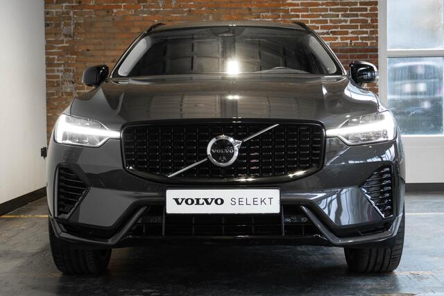 Volvo XC60 T8 Plug-in hybrid AWD Ultra Dark | 360° Parkeercamera | Stoelverwarming | 21'' Lichtmetalen velgen | Luchtvering | Electrische Wegklapbare Trekhaak | Harman Kardon Premium Audio | Google Infotainment | Longe Range