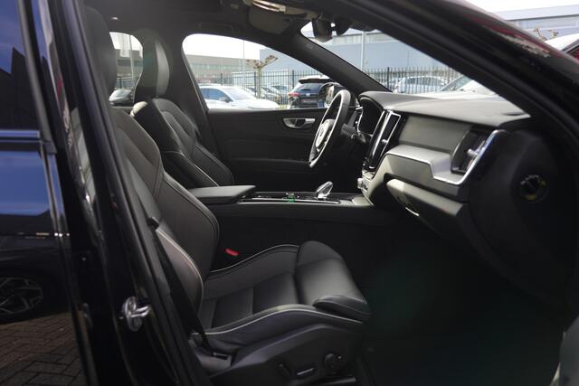 Volvo XC60 2.0 T6 Plug-in hybrid AWD Ultra Black Edition 350pk Panoramadak/g/360Camera/Bang&Olufsen