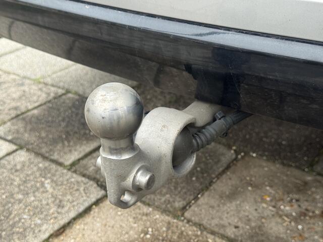 Volvo XC60 2.0 Recharge T8 AWD R-Design | Pano | Trekhaak | H&K | 360* | Adaptive |