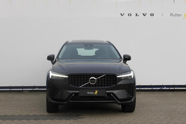 Volvo XC60 T6 350PK Automaat Plug-in hybrid AWD Ultra Dark Head-up display / Semi elektrisch wegklapbare trekhaak / Panoramisch schuif-kanteldak / Harman Kardon audio