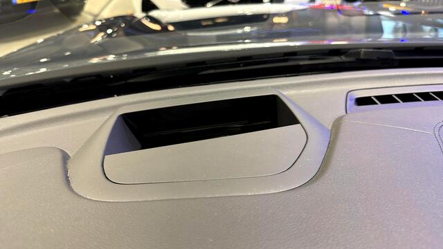 Volvo XC60 2.0 T8 AWD Recharge Long Range 335kW/455pk Aut8 Ultimate Bright LUCHTVERING + HARMAN/KARDON + PANORAMADAK + PILOT ASSIST + ADAPT.CRUISE + LANE ASSIST + STOELMASSAGE + STOELVERWARMING&-VENTILATIE + 360 CAMERA + HEAD-UP + PARKSENSOREN + 19" LM-VELGEN!!