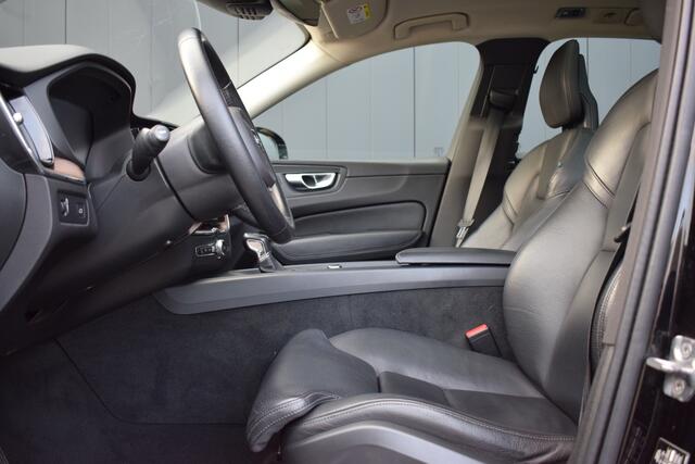 Volvo XC60 2.0 T5 Automaat AWD Inscription Zwart Leder | Panoramadak | LED | Carplay | Trekhaak | Volledig Onderhouden!!