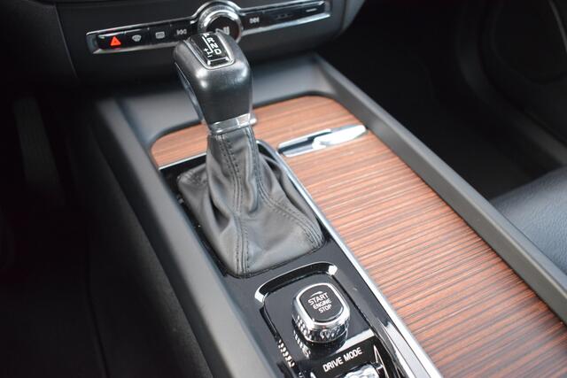 Volvo XC60 2.0 T5 Automaat AWD Inscription Zwart Leder | Panoramadak | LED | Carplay | Trekhaak | Volledig Onderhouden!!